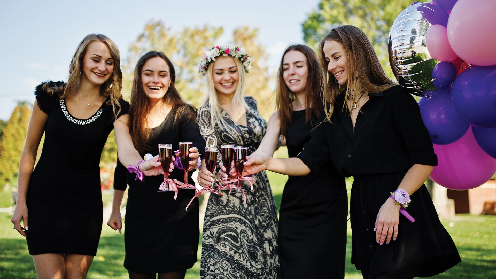 2025 Kadın Modası Trendleri: Şıklık, Özgüven ve Zamansız Parçalar