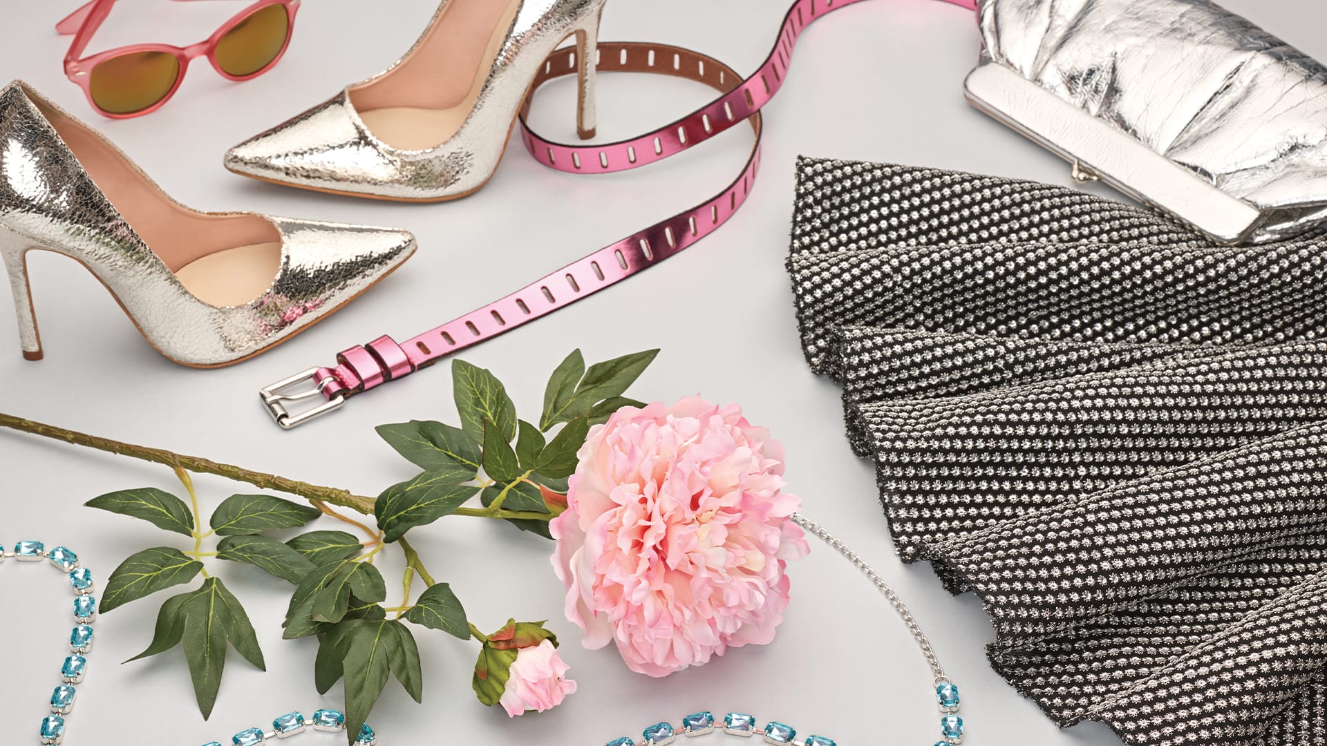 Aksesuarlarla Tarzını Güçlendir: Küçük Detaylarla Büyük Etki